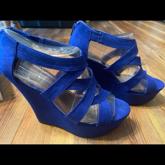 Madden Girl Women's Blue Wikke Platform Wedge Sandals - Picture 3 of 5